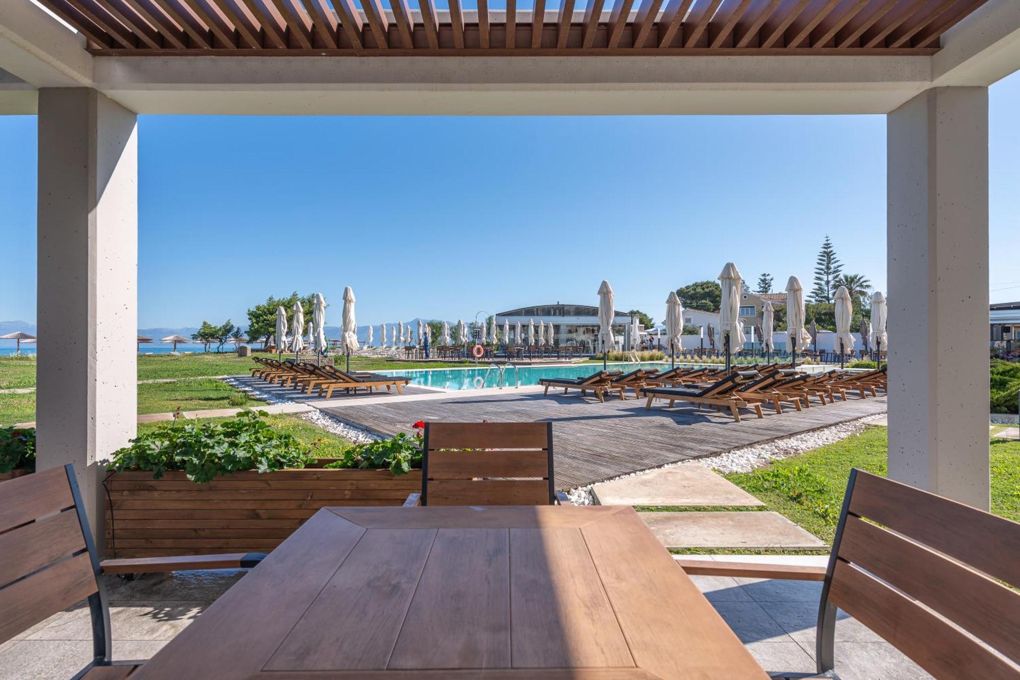 Thalassa Hotel Almiros Beach