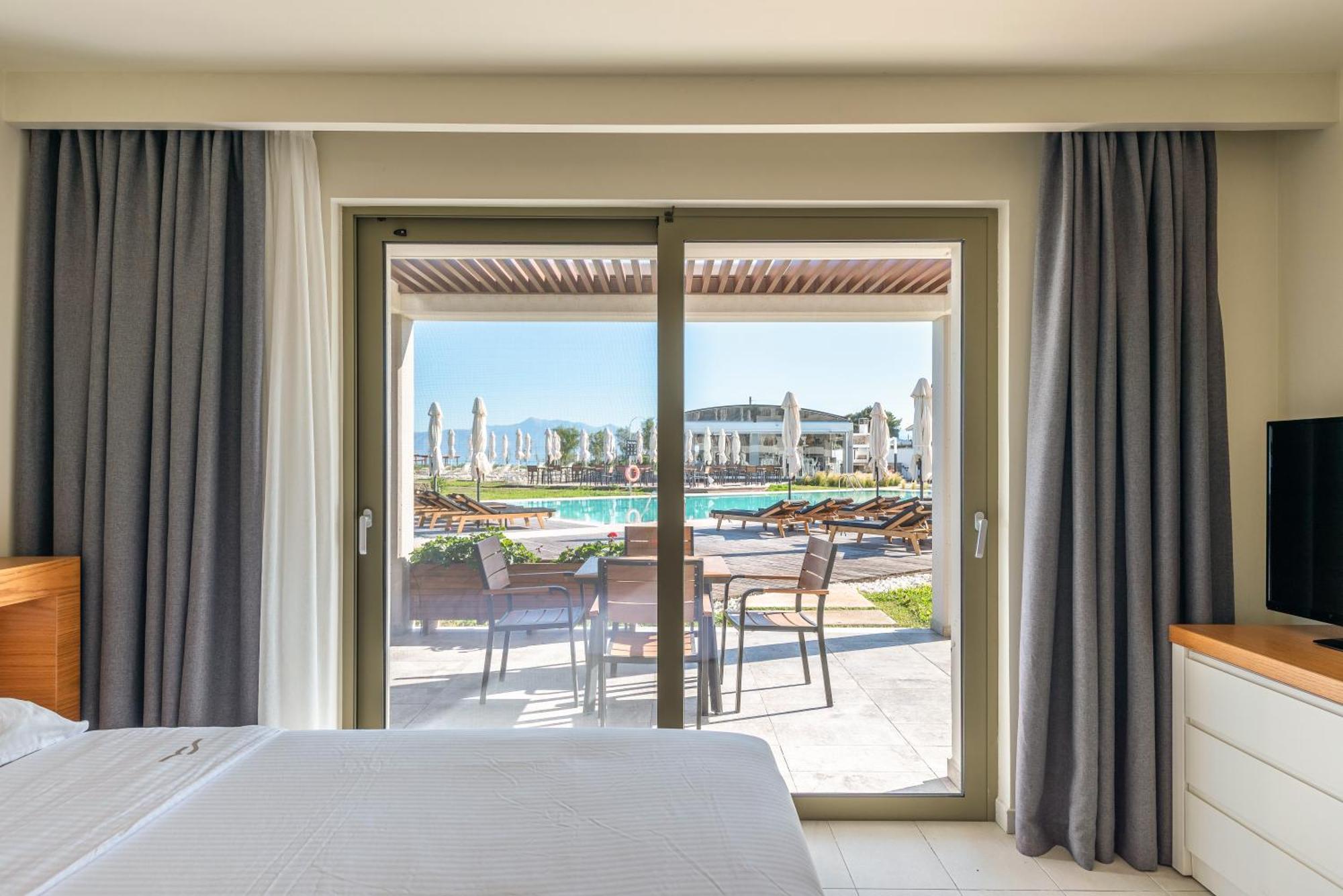Thalassa Almiros Beach